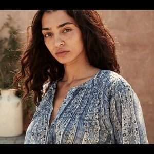 Dôen CAMINA TOP BLUE FLORAL PRINT XS NWT